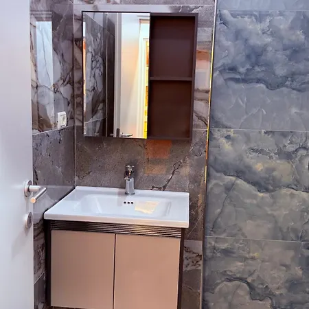 Cozy With Terrace Apartman Durrës