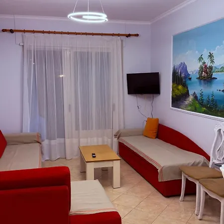 Cozy With Terrace Durrës